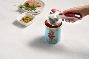 Zyliss Lock N' Lift Manual Can Opener with Lid Lifter Magnet, Red
