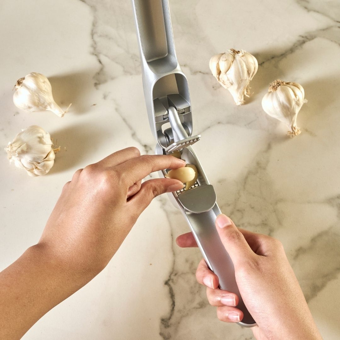 Zyliss Susi 3 Garlic Press - Effortless Garlic Crushing