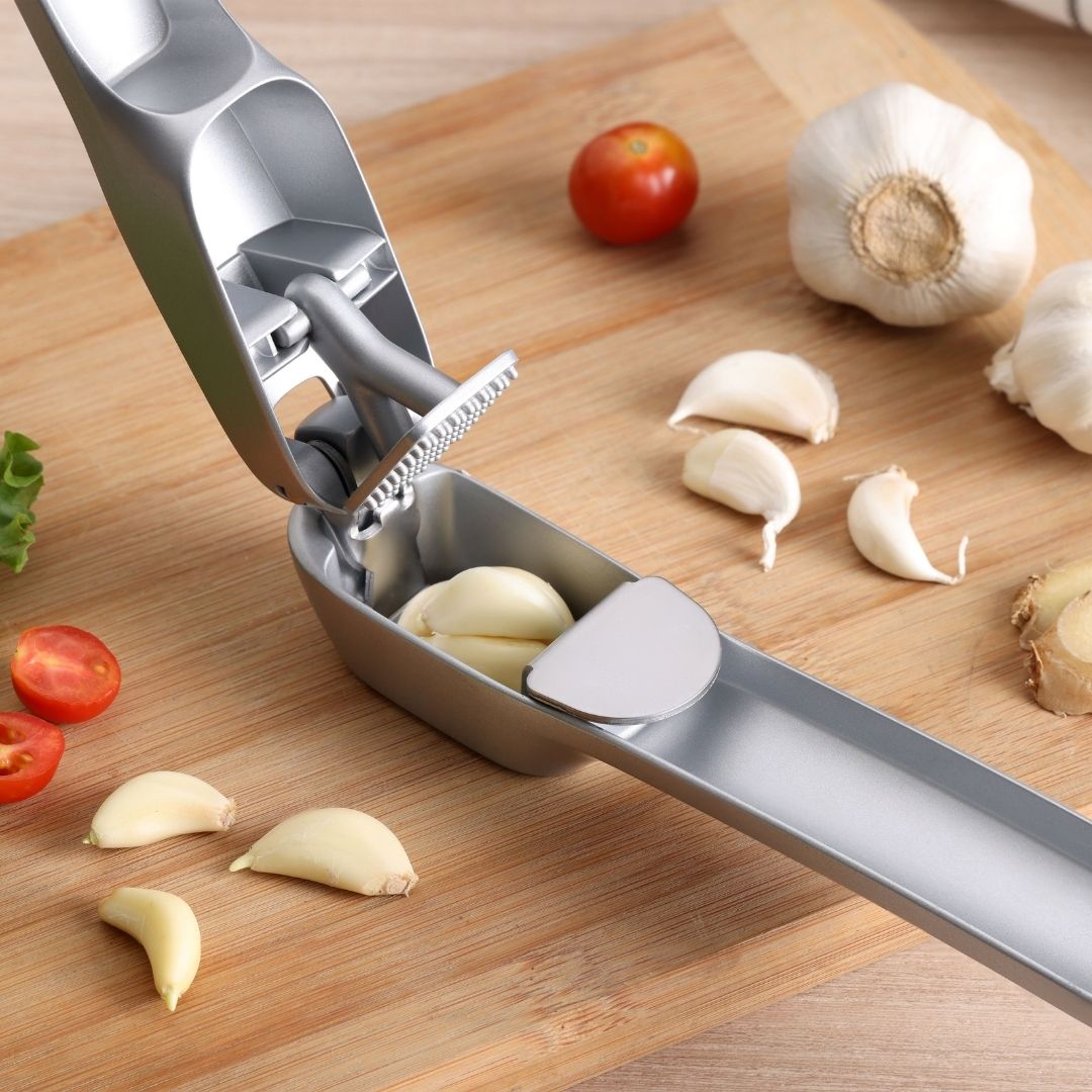 【Susi】 Zyliss Susi 3 Garlic Press - Effortless Garlic Crushing
