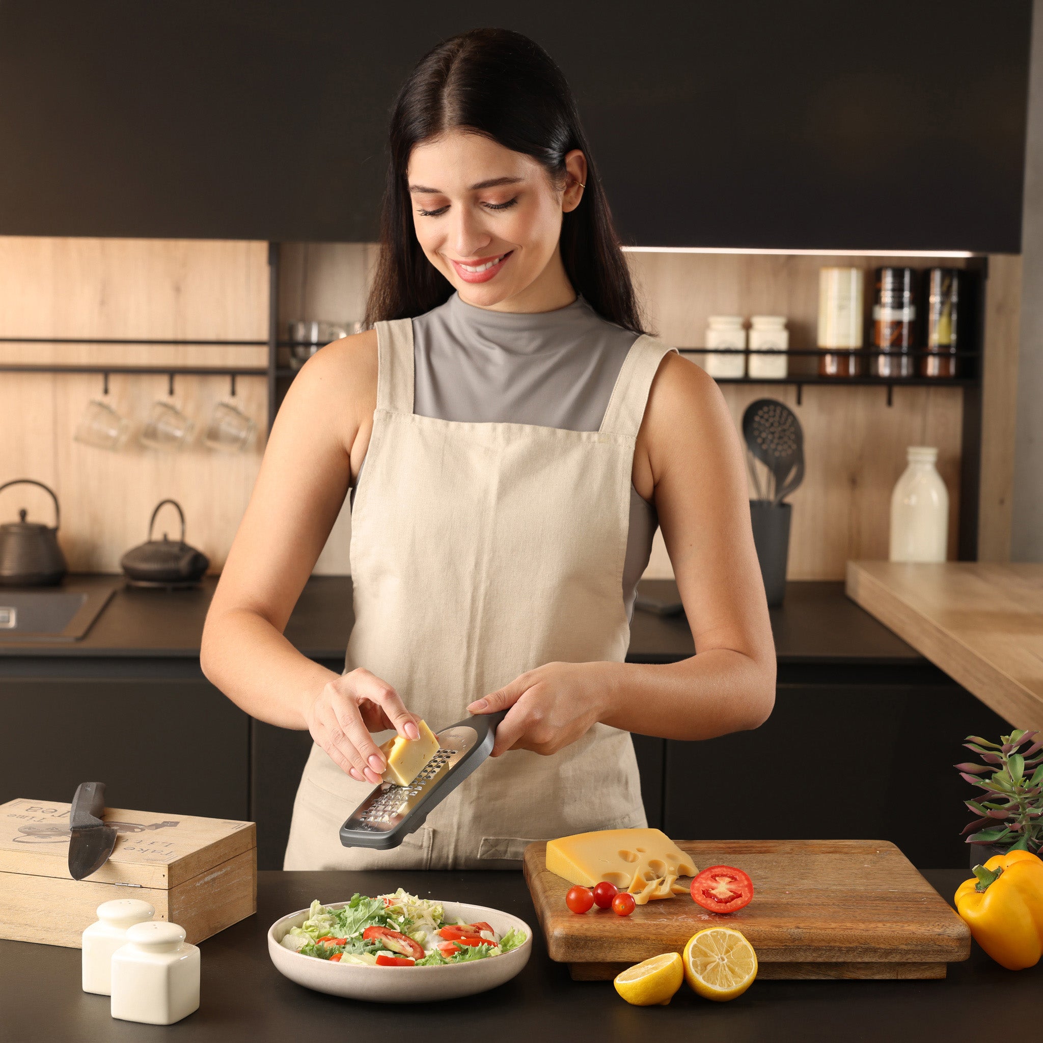 Zyliss Coarse Grater – Robust Tool for Bold Flavors