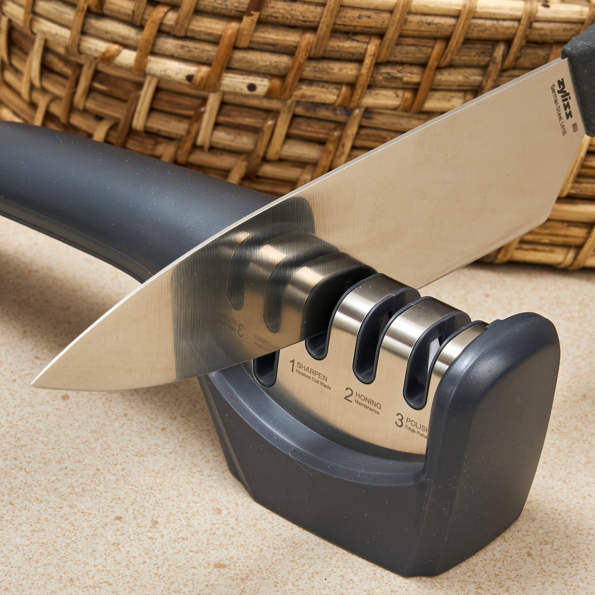 Zyliss 4-in-1 Knife Sharpener for Straight, Serrated and Scissors