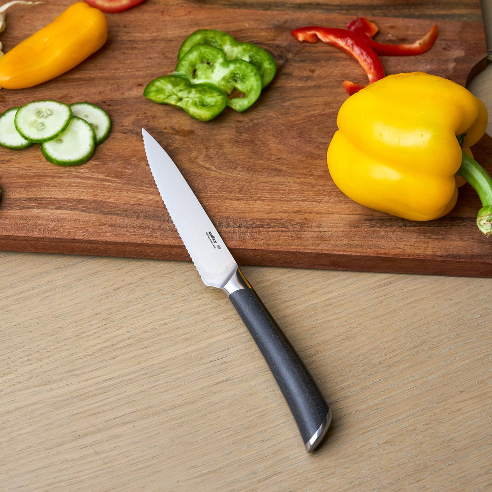 Comfort Pro Serrated Paring Knife 11.5cm / 4½"